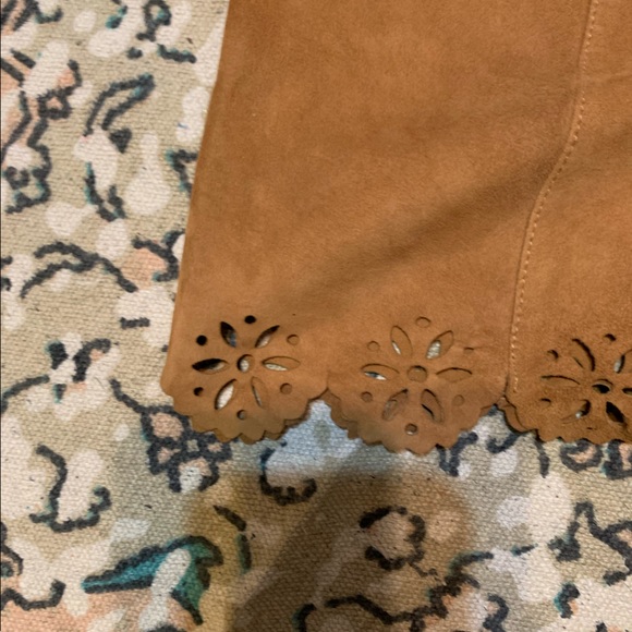 Zara Suede Cutwork Shorts - Picture 9 of 12